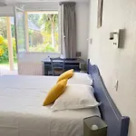 Hotel La Demeure Du Perron 3*