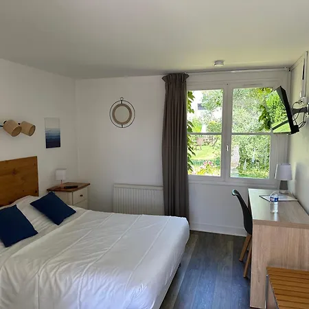 Logis La Demeure Du Perron 3* Quettehou