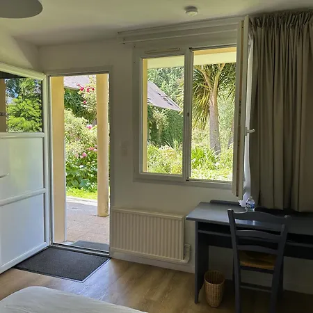 Logis La Demeure Du Perron 3*