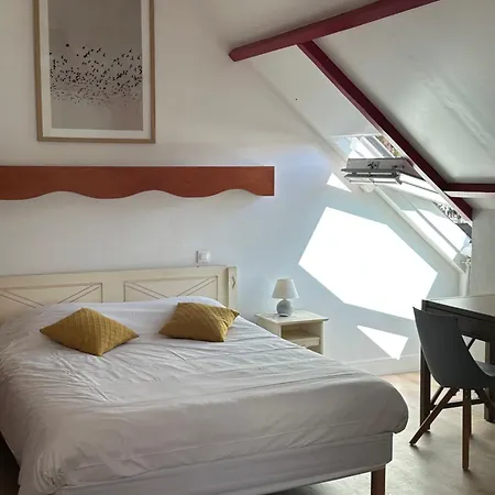 Logis La Demeure Du Perron 3*