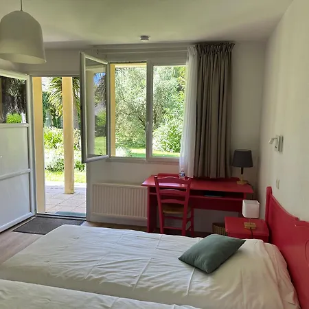 Logis La Demeure Du Perron 3* Quettehou