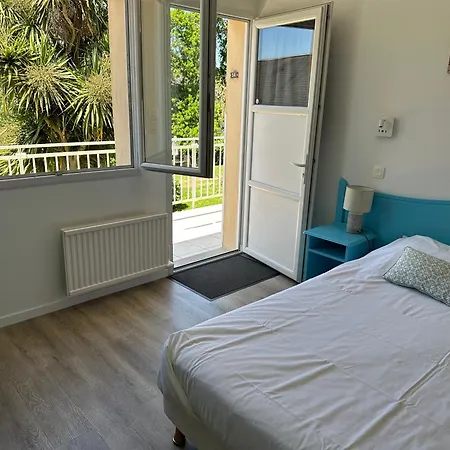 فندق Logis La Demeure Du Perron Quettehou