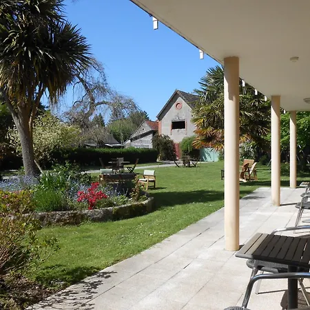 فندق Logis La Demeure Du Perron Quettehou