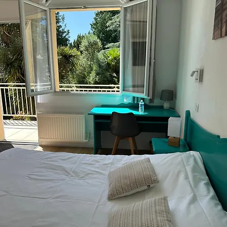 Logis La Demeure Du Perron 3*