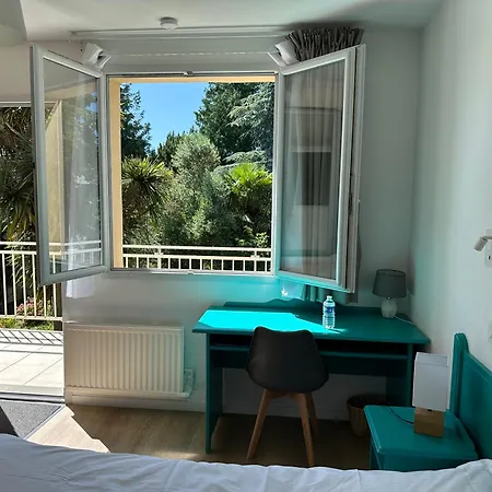 Logis La Demeure Du Perron 3* Quettehou