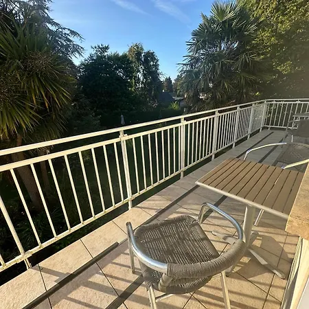 Logis La Demeure Du Perron Otel 3*