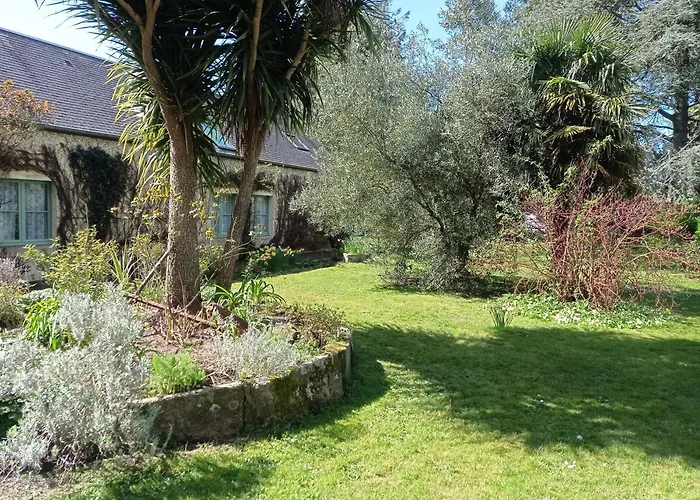 Otel Logis La Demeure Du Perron Quettehou