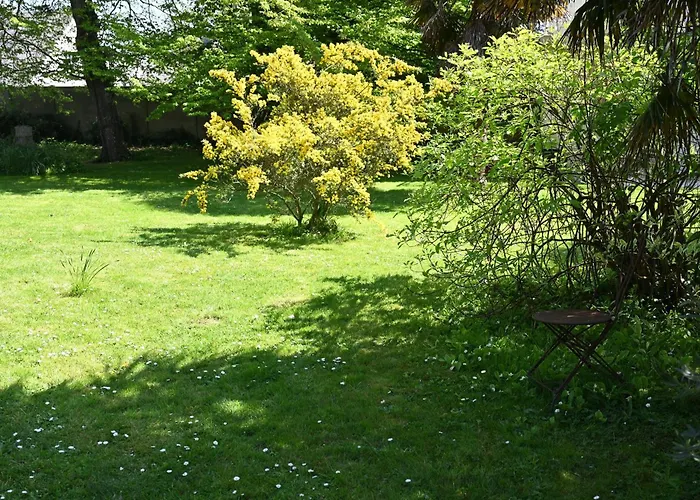 Logis La Demeure Du Perron Otel