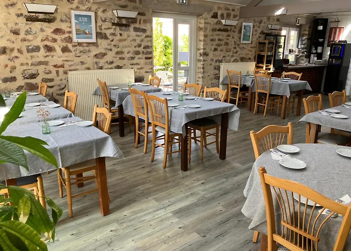 Logis La Demeure Du Perron Otel 3*