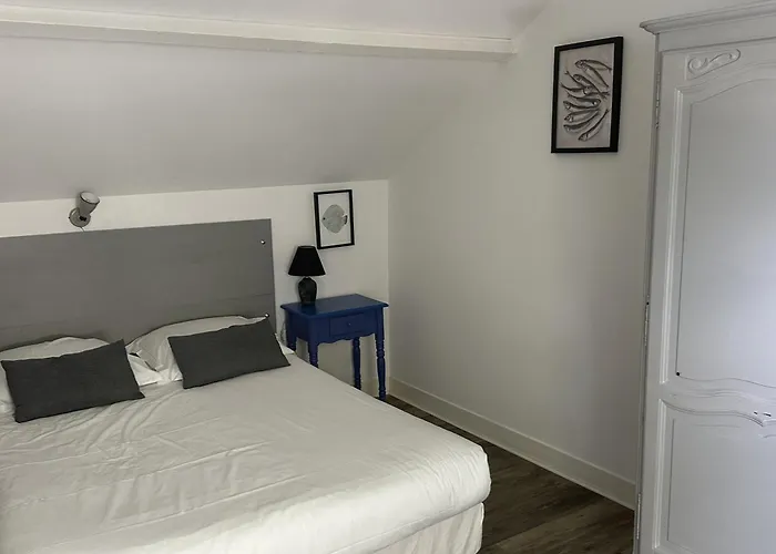 Logis La Demeure Du Perron 3*