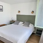 Logis La Demeure Du Perron Hotel 3*