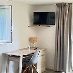 Hotel Logis La Demeure Du Perron 3*