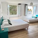 Logis La Demeure Du Perron Hotel Quettehou