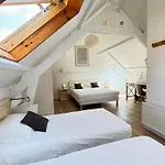 Hotel Logis La Demeure Du Perron Quettehou