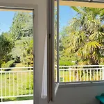 Logis La Demeure Du Perron Hotel