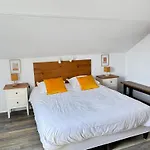 Hotel Logis La Demeure Du Perron