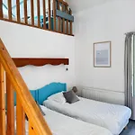 Hotel Logis La Demeure Du Perron Quettehou