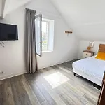 Logis La Demeure Du Perron Quettehou