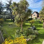 Logis La Demeure Du Perron Hotel 3*