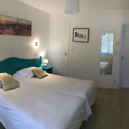 Hotel La Demeure Du Perron 3*