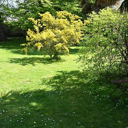 Logis La Demeure Du Perron Hotel