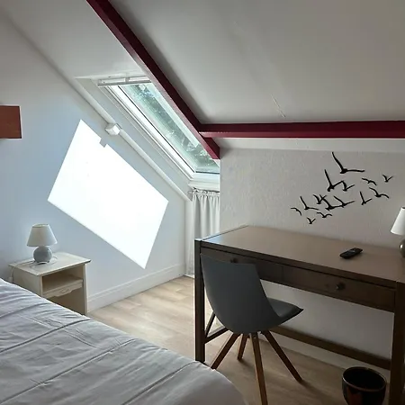 Logis La Demeure Du Perron Quettehou