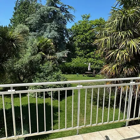 فندق Logis La Demeure Du Perron Quettehou