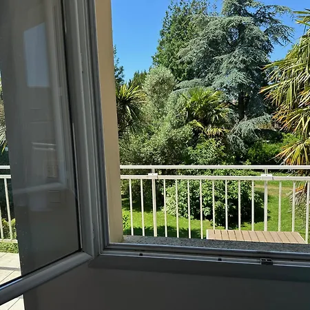 Logis La Demeure Du Perron Quettehou