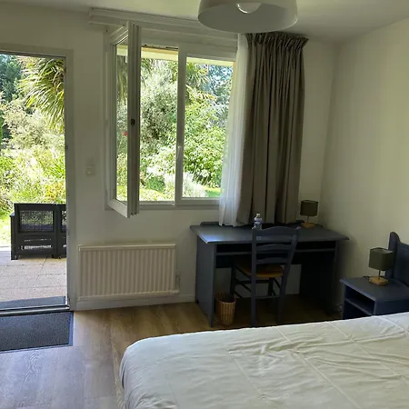 Logis La Demeure Du Perron فندق 3*