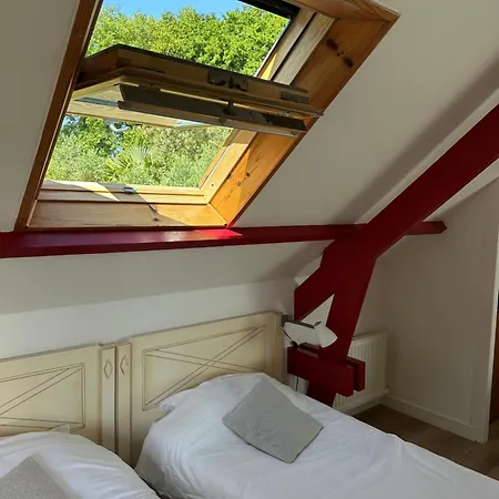 فندق Logis La Demeure Du Perron Quettehou