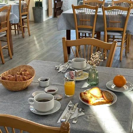 Hotel Logis La Demeure Du Perron