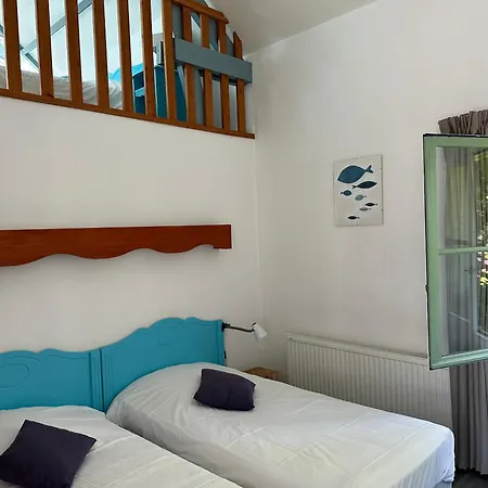 Logis La Demeure Du Perron Hotel