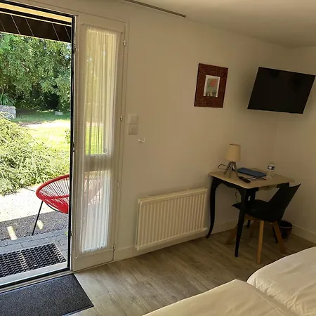 Logis La Demeure Du Perron فندق Quettehou