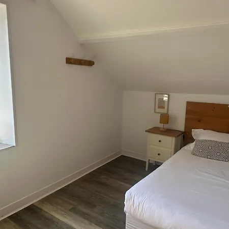 Logis La Demeure Du Perron 3* Quettehou