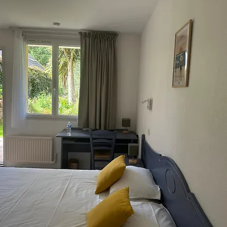 Logis La Demeure Du Perron فندق Quettehou