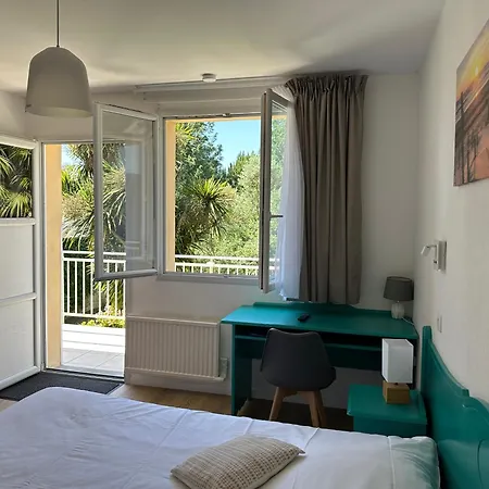 Hotel Logis La Demeure Du Perron 3*