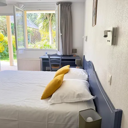 Hotel Logis La Demeure Du Perron 3*