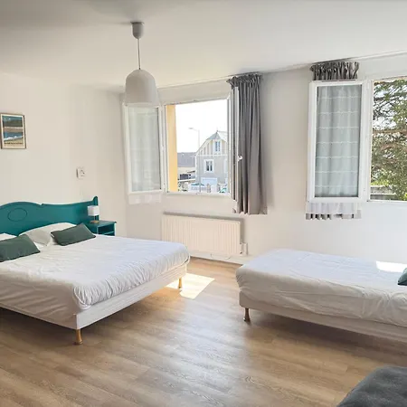 Hotel Logis La Demeure Du Perron 3*