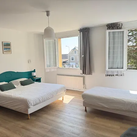 Logis La Demeure Du Perron 3*