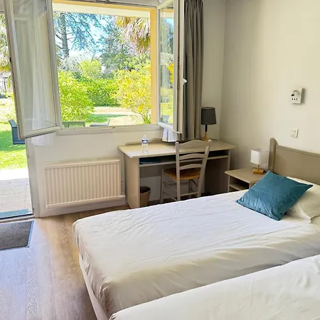 Logis La Demeure Du Perron 3*