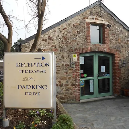 Hotel La Demeure Du Perron 3*