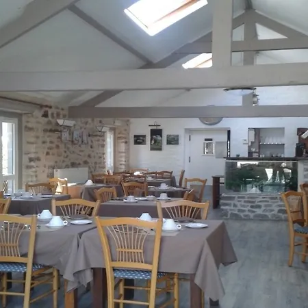 La Demeure Du Perron Hotel Quettehou