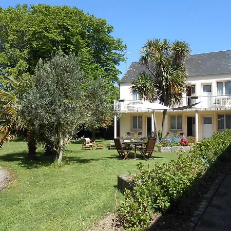 Logis La Demeure Du Perron Hotel 3*