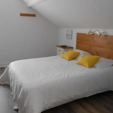 Logis La Demeure Du Perron Quettehou