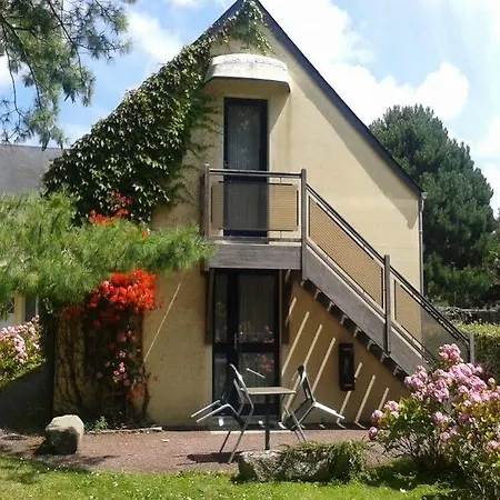 Logis La Demeure Du Perron Hotel