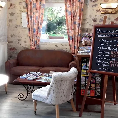 Logis La Demeure Du Perron Hotel Quettehou