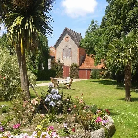 Hotel Logis La Demeure Du Perron 3*