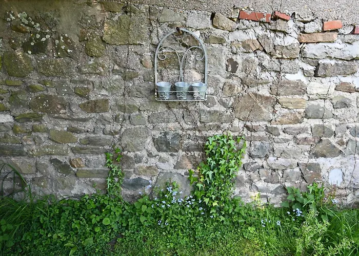 فندق Logis La Demeure Du Perron Quettehou