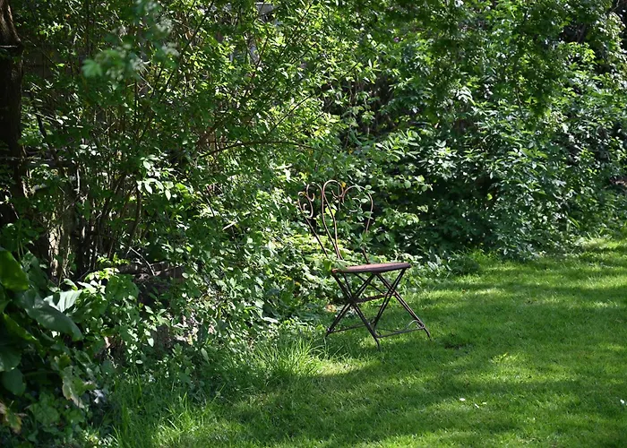 Logis La Demeure Du Perron Quettehou