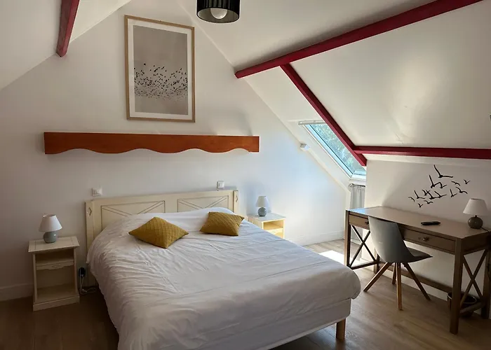 Hotel Logis La Demeure Du Perron Quettehou